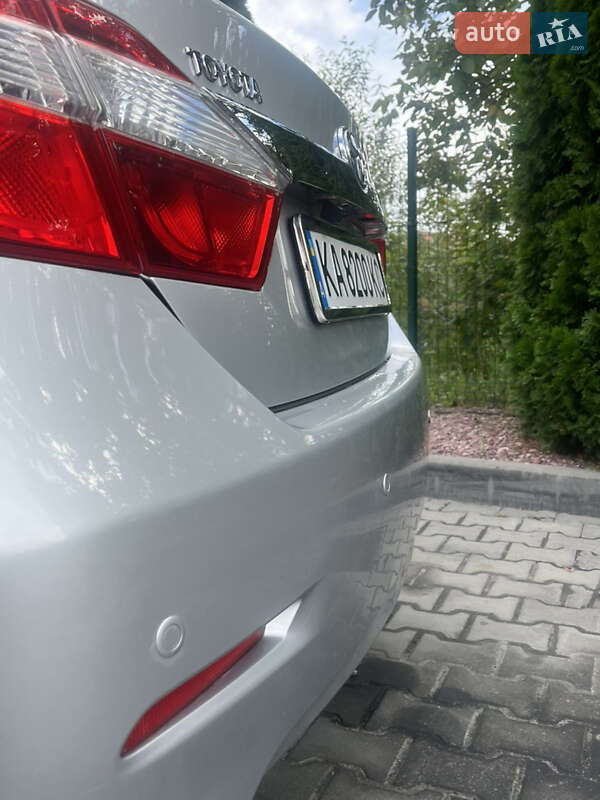 Седан Toyota Camry 2013 в Киеве фото 12 Седан Toyota Camry 2013 в Киеве