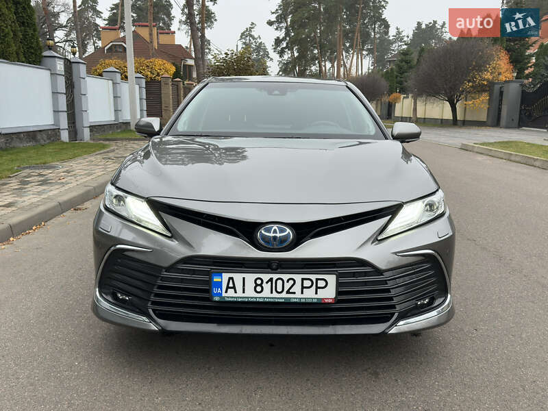 Седан Toyota Camry 2022 в Черкассах