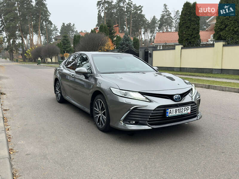 Седан Toyota Camry 2022 в Черкассах