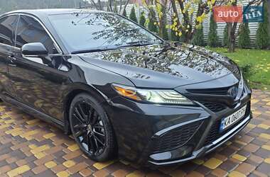 Седан Toyota Camry 2022 в Києві