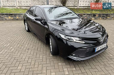 Седан Toyota Camry 2018 в Житомирі