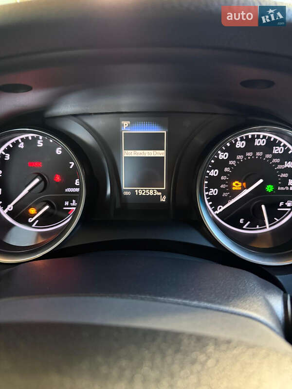 Седан Toyota Camry 2018 в Львове