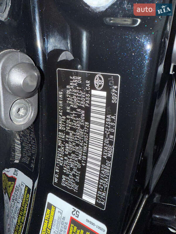 Седан Toyota Camry 2018 в Львове