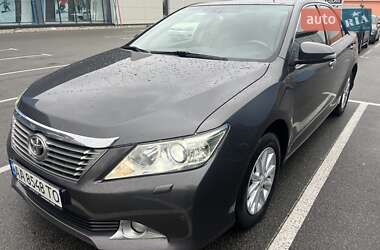 Седан Toyota Camry 2012 в Києві
