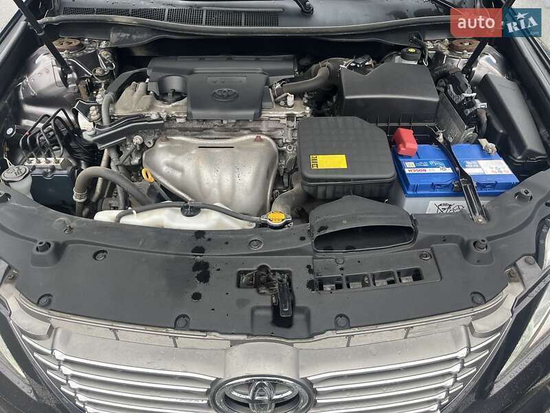 Седан Toyota Camry 2012 в Киеве