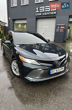 Седан Toyota Camry 2018 в Харкові