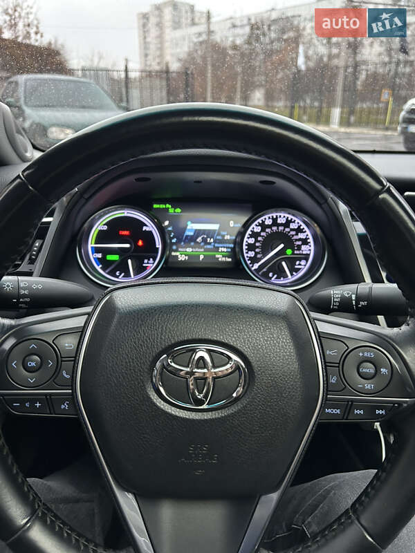 Седан Toyota Camry 2018 в Харкові