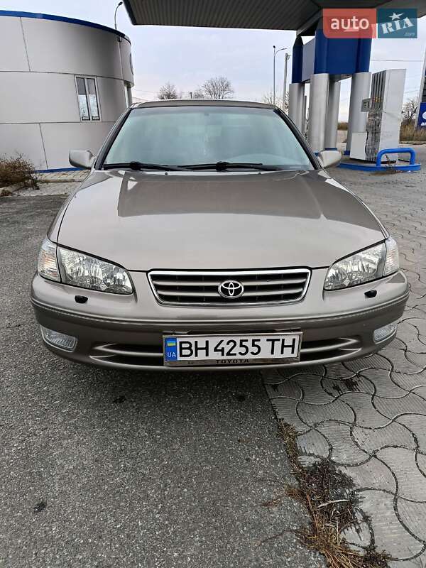 Седан Toyota Camry 2001 в Балті