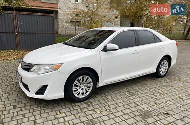Седан Toyota Camry 2013 в Запорожье