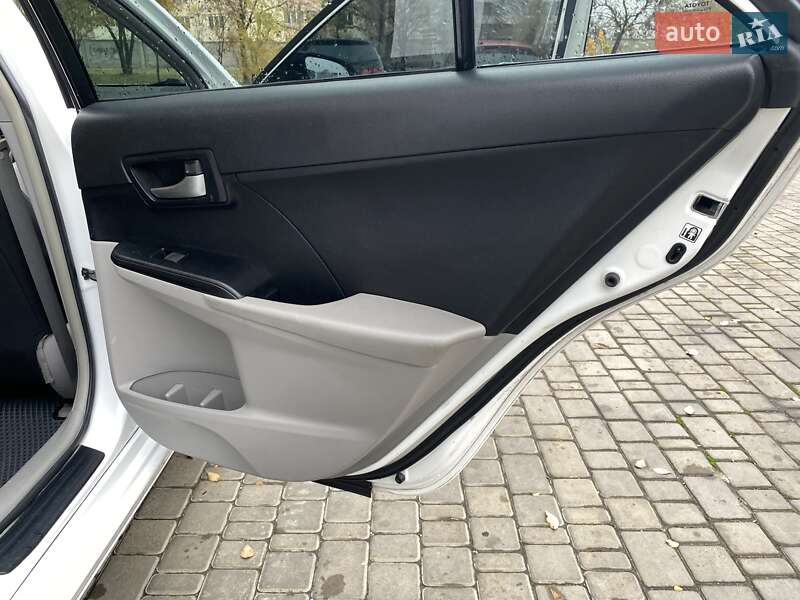 Седан Toyota Camry 2013 в Запорожье