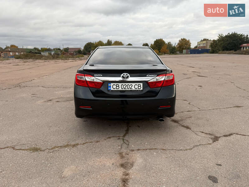 Седан Toyota Camry 2011 в Киеве