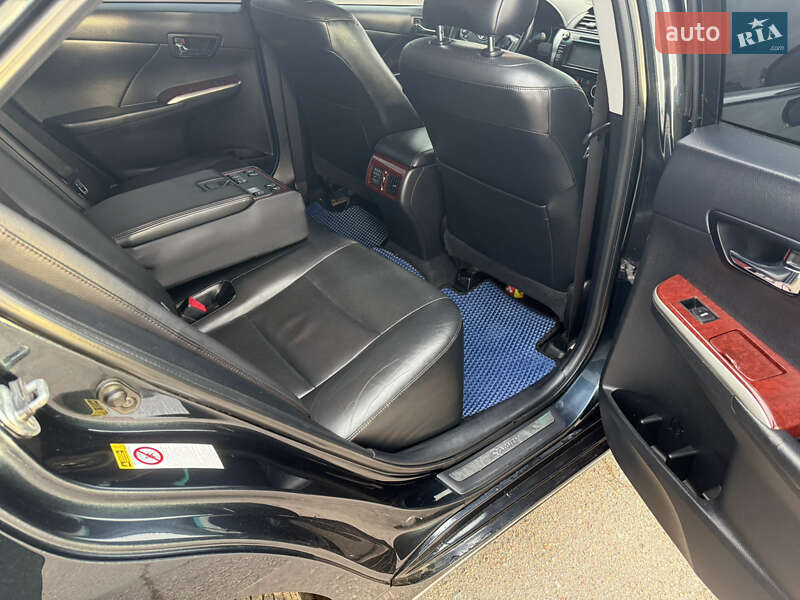 Седан Toyota Camry 2011 в Киеве