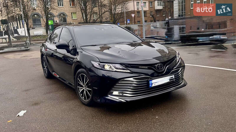 Toyota Camry 2017