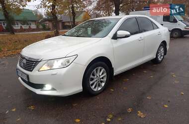 Седан Toyota Camry 2012 в Чернигове