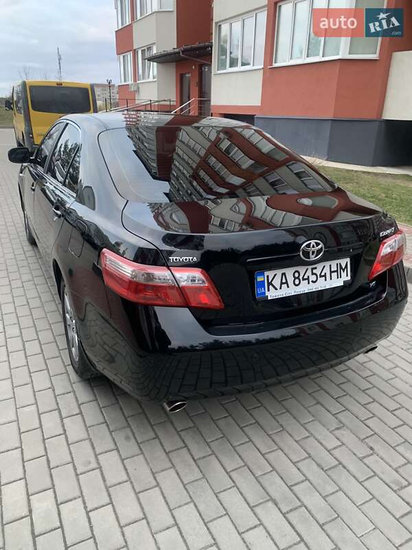 Седан Toyota Camry 2007 в Вараші