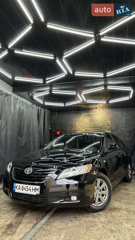 Седан Toyota Camry 2007 в Вараші