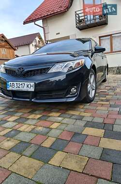 Седан Toyota Camry 2013 в Вінниці