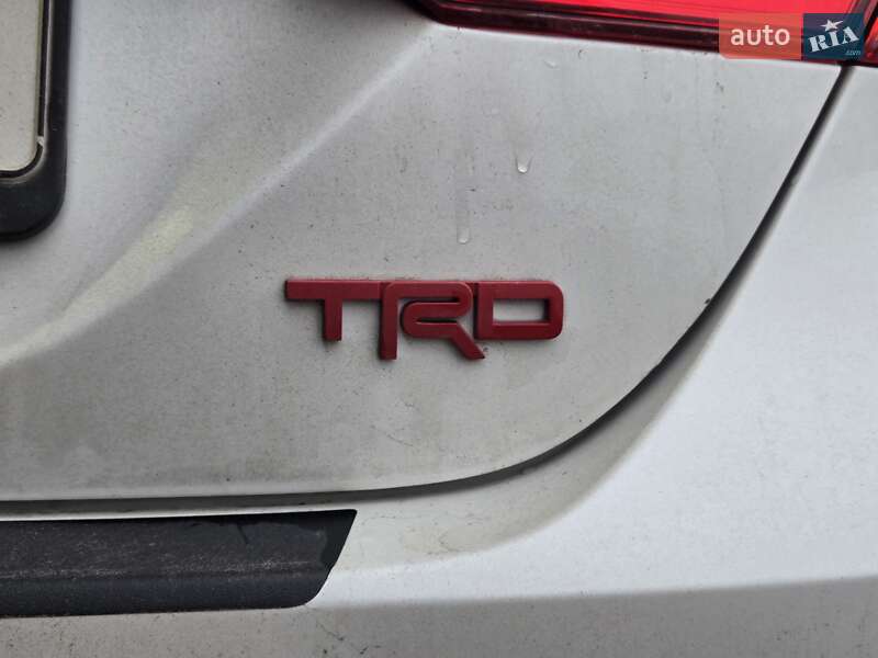 Седан Toyota Camry 2021 в Киеве