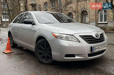 Седан Toyota Camry 2006 в Киеве
