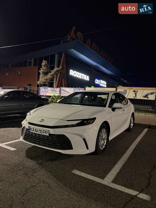 Седан Toyota Camry 2024 в Киеве фото 3 Седан Toyota Camry 2024 в Киеве