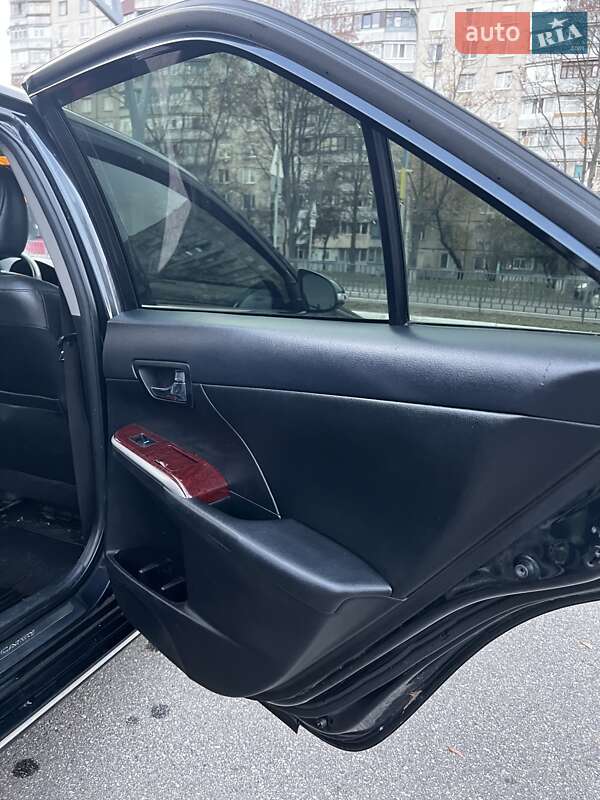 Седан Toyota Camry 2011 в Харькове