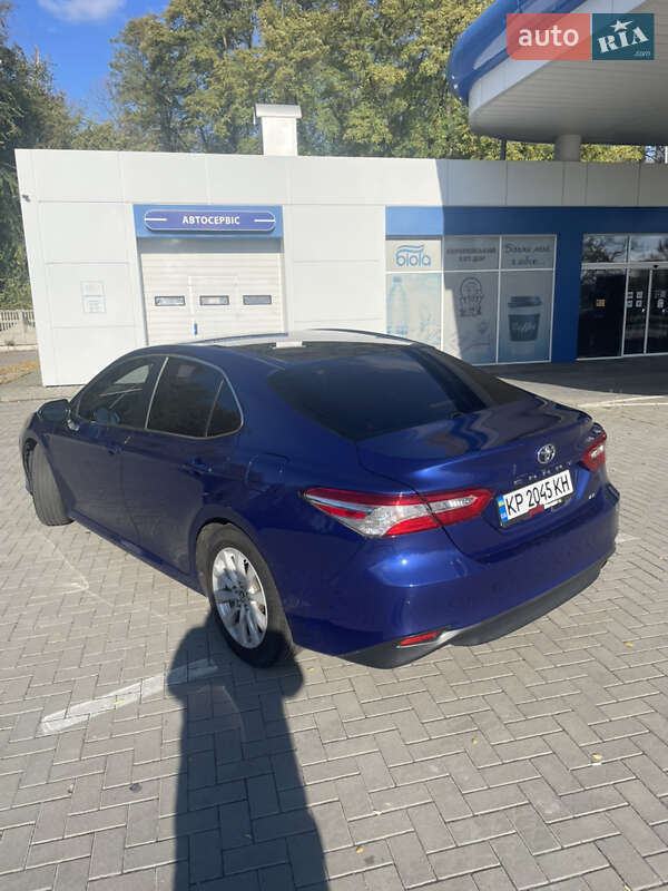 Седан Toyota Camry 2017 в Запорожье