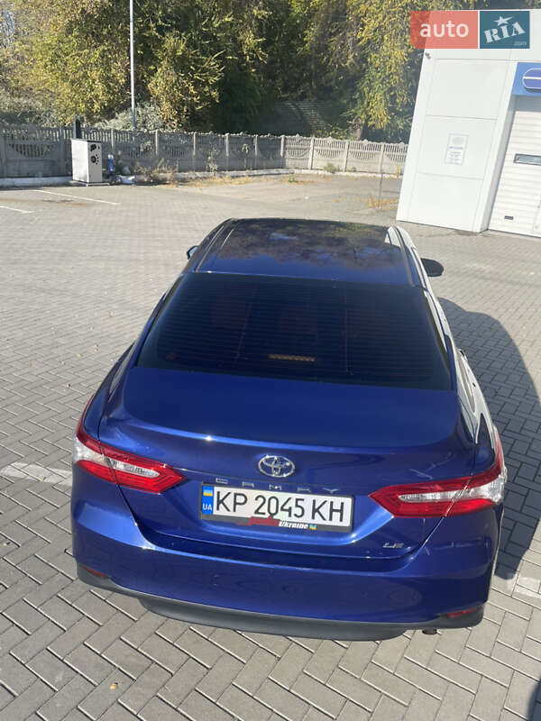 Седан Toyota Camry 2017 в Запорожье