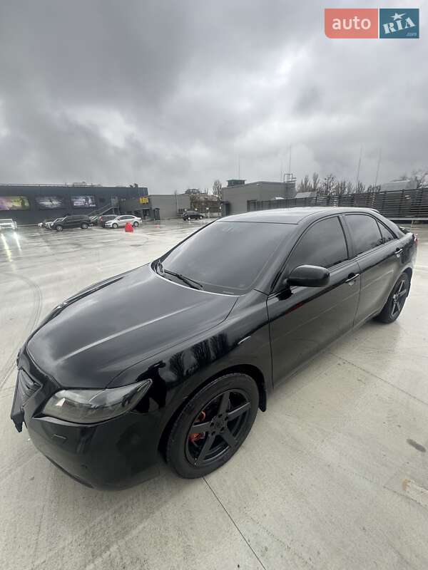 Седан Toyota Camry 2008 в Киеве