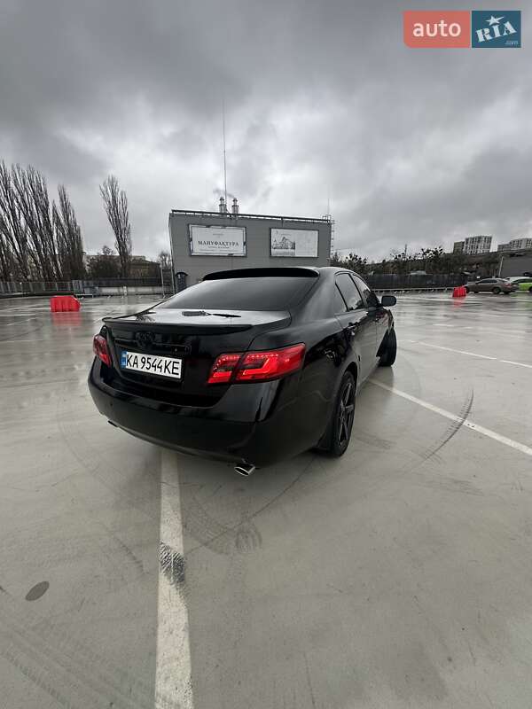 Седан Toyota Camry 2008 в Киеве