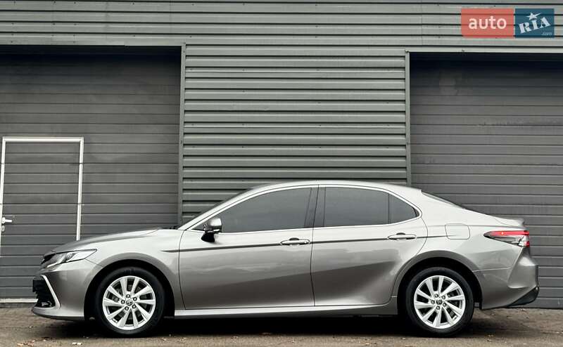 Седан Toyota Camry 2022 в Киеве фото 14 Седан Toyota Camry 2022 в Киеве