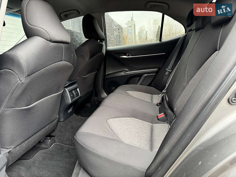Седан Toyota Camry 2022 в Киеве фото 27 Седан Toyota Camry 2022 в Киеве