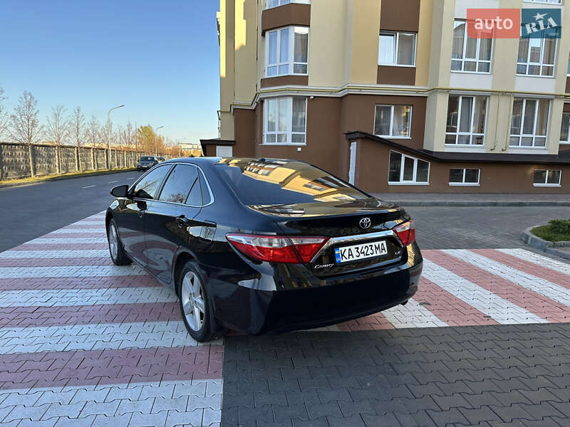 Седан Toyota Camry 2014 в Киеве