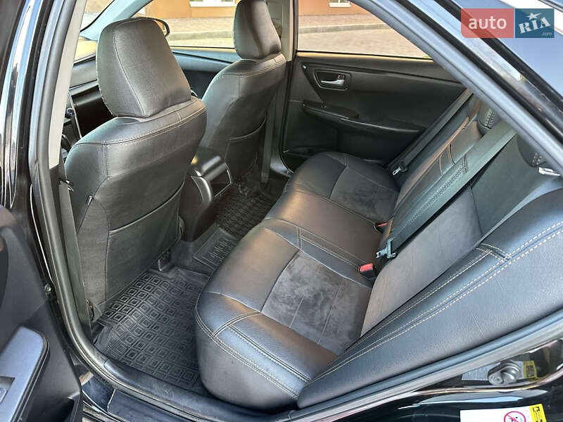 Седан Toyota Camry 2014 в Киеве