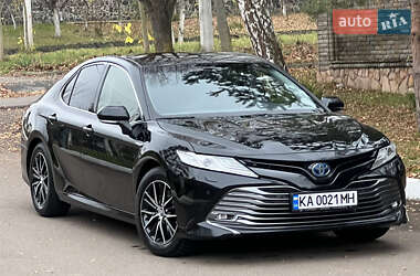 Седан Toyota Camry 2020 в Рівному