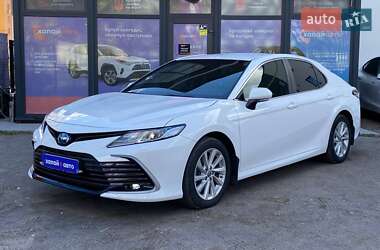 Седан Toyota Camry 2023 в Виннице
