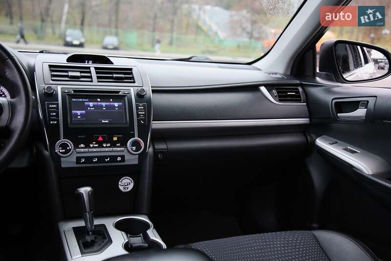 Седан Toyota Camry 2014 в Харькове фото 13 Седан Toyota Camry 2014 в Харькове