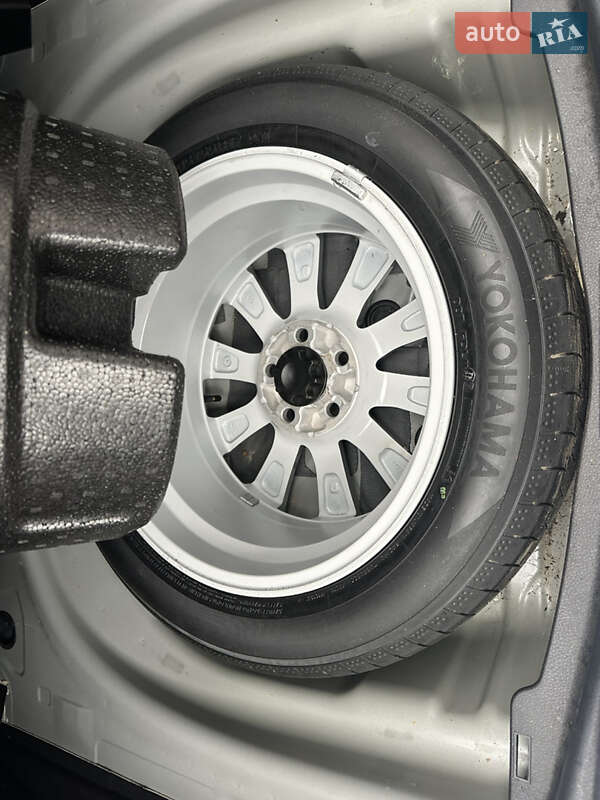 Седан Toyota Camry 2018 в Киеве