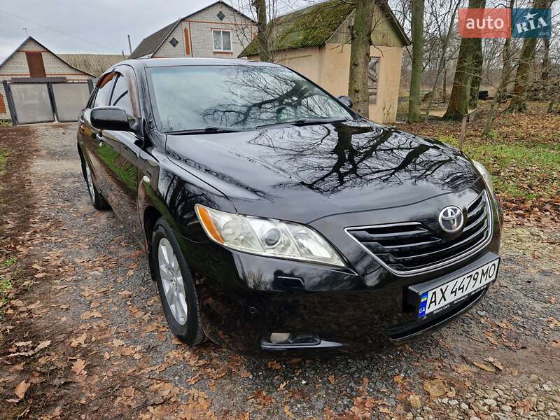 Седан Toyota Camry 2008 в Харькове