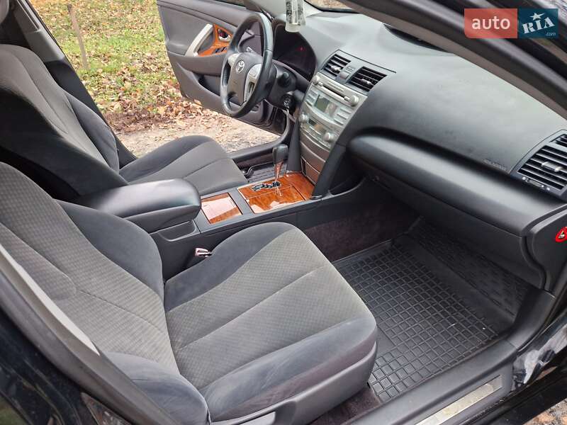 Седан Toyota Camry 2008 в Харькове