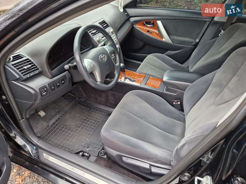 Седан Toyota Camry 2008 в Харькове