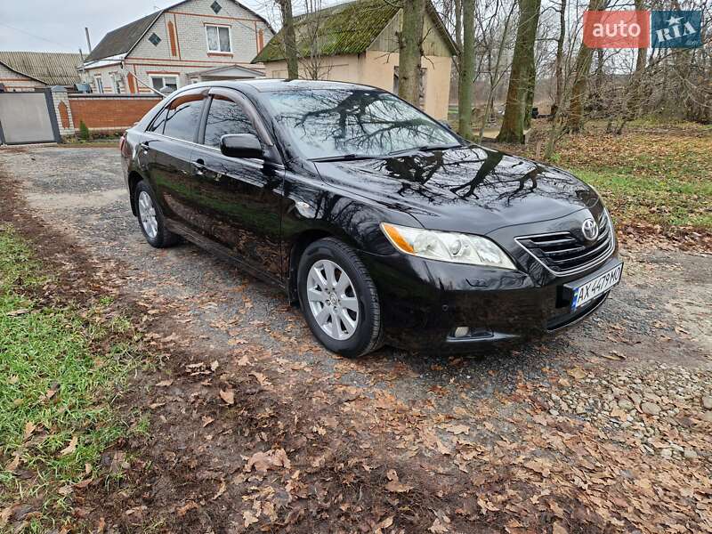 Седан Toyota Camry 2008 в Харькове