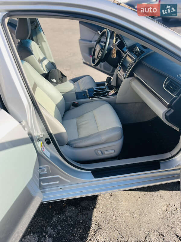 Седан Toyota Camry 2012 в Тернополе