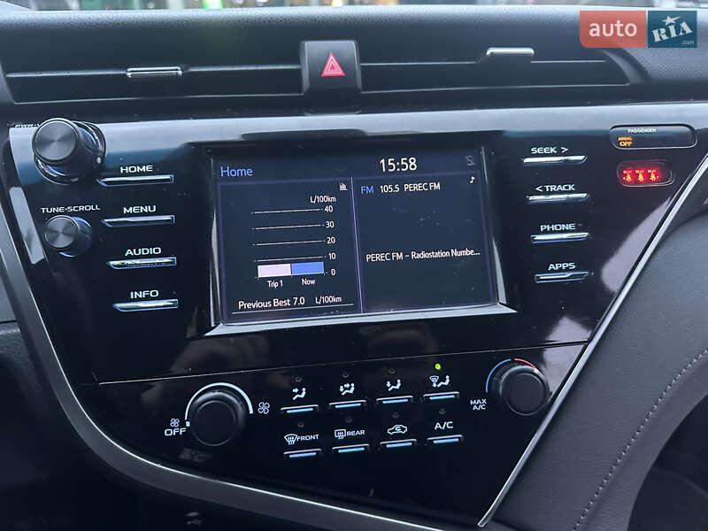 Седан Toyota Camry 2017 в Киеве фото 22 Седан Toyota Camry 2017 в Киеве