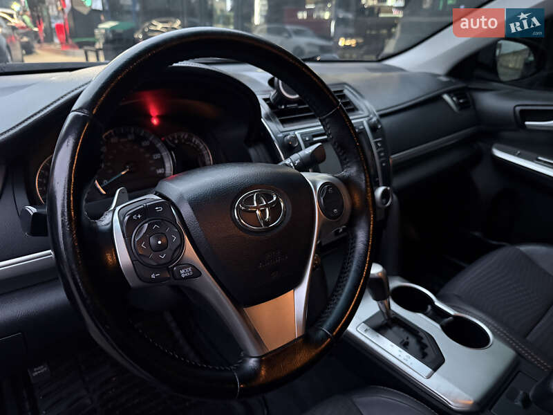 Седан Toyota Camry 2012 в Киеве фото 15 Седан Toyota Camry 2012 в Киеве