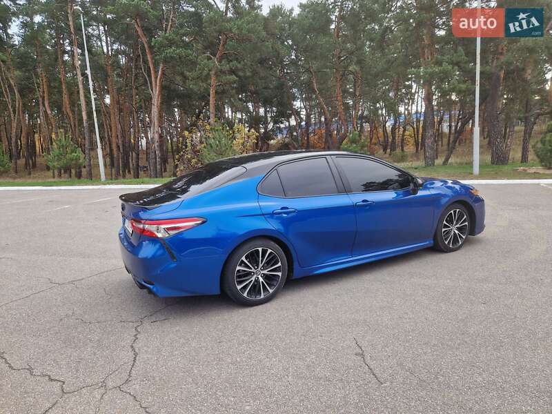 Седан Toyota Camry 2017 в Киеве фото 10 Седан Toyota Camry 2017 в Киеве