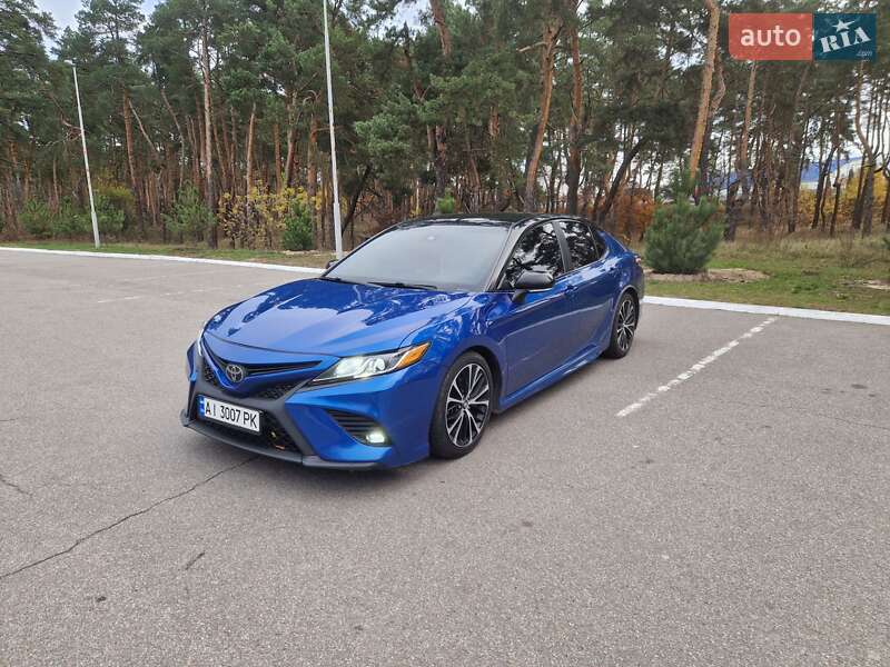 Седан Toyota Camry 2017 в Киеве фото 12 Седан Toyota Camry 2017 в Киеве