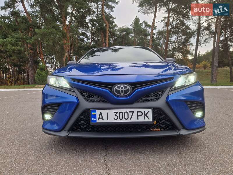 Седан Toyota Camry 2017 в Киеве фото 16 Седан Toyota Camry 2017 в Киеве