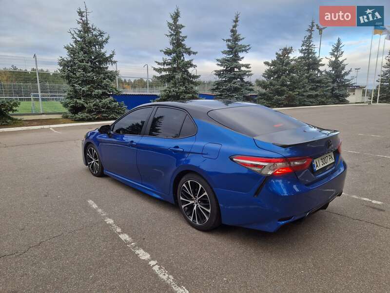 Седан Toyota Camry 2017 в Киеве фото 22 Седан Toyota Camry 2017 в Киеве