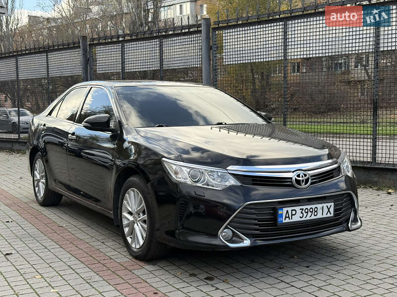 Toyota Camry 2015