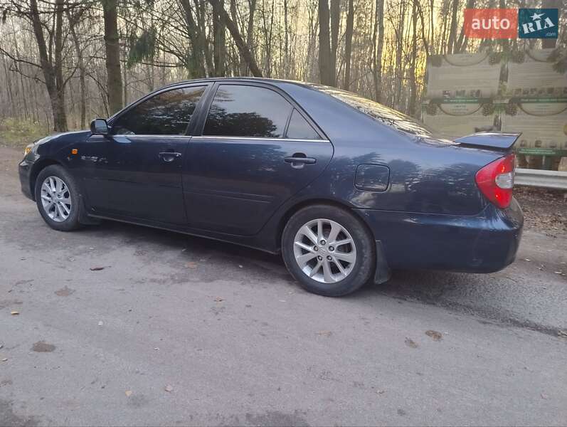 Седан Toyota Camry 2002 в Киеве